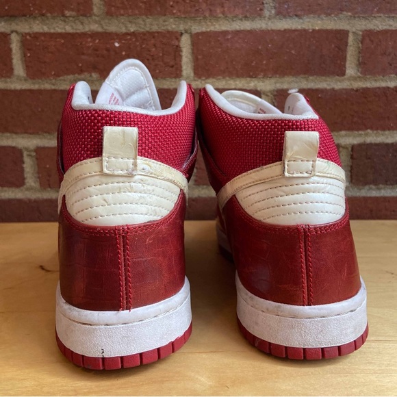 Nike Dunk High Red - Picture 5 of 9
